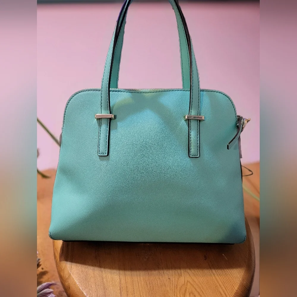 Kate Spade Cedar Street Maise Satchel with Gold Chain Crossbody . - Picture 2 of 4